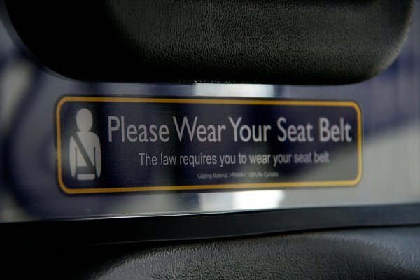 Welke technologieën verhogen de veiligheid van moderne voertuigen?